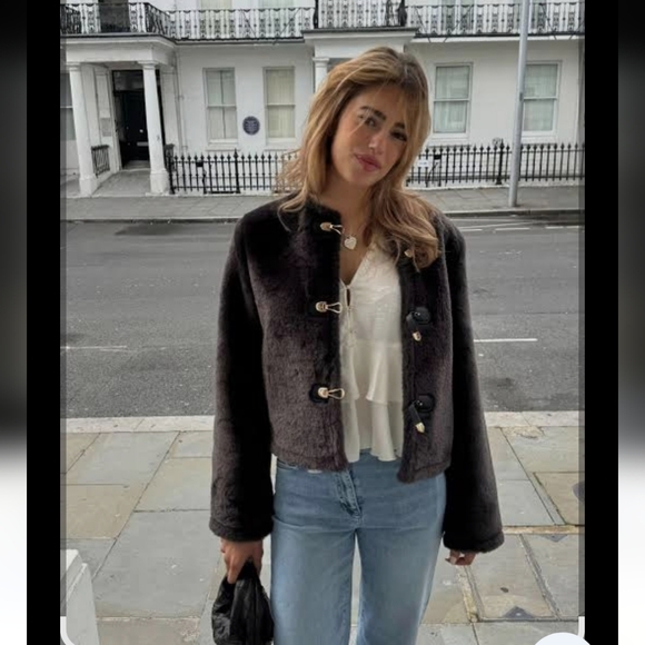 Zara Faux Fur Jacket With Fireman Claps NWR - Picture 9 of 15